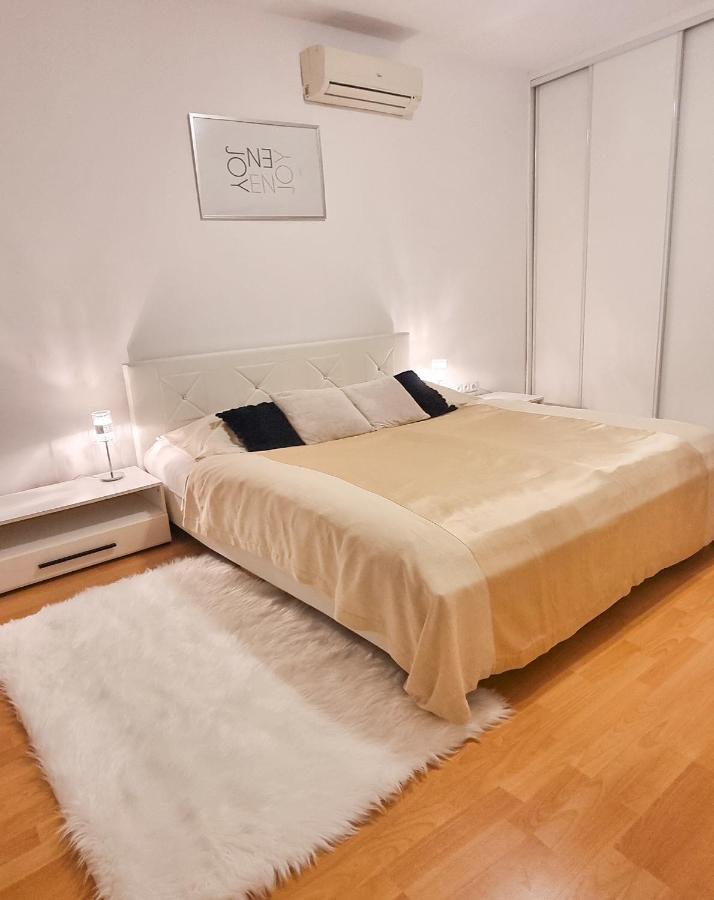 Modern & Cozy Apartment Near Hockey & Football Arena Bratislava Dış mekan fotoğraf
